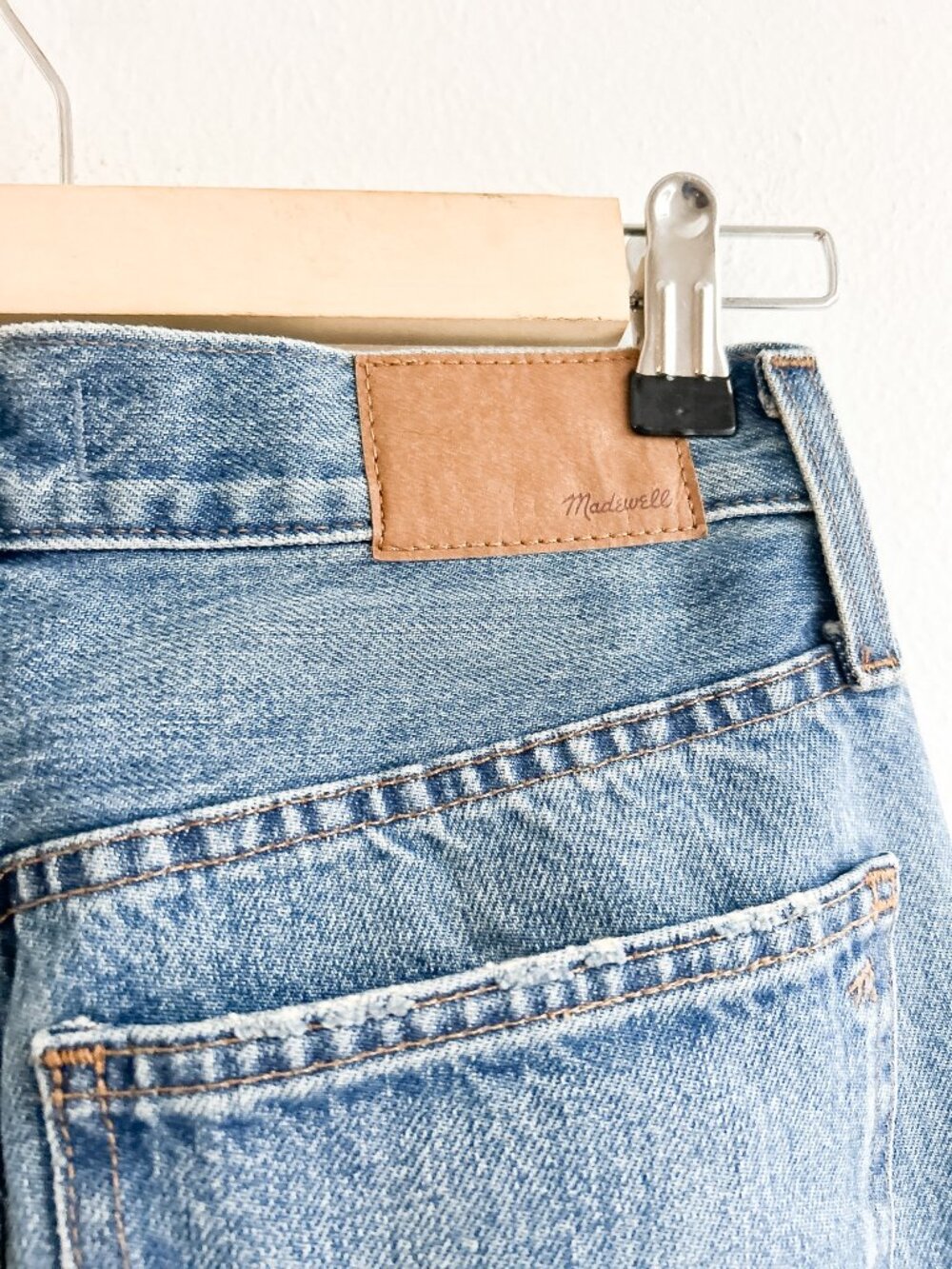 MADEWELL The Perfect Vintage Straight Jean Button Fly | 25 P - Picture 8 of 13